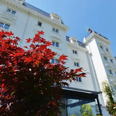 Flower And Hotell